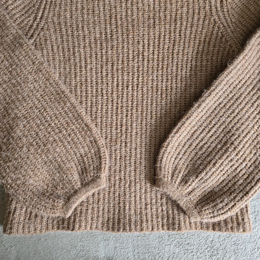 Vero Moda mock-neck puff sleeve knit sweater size large - Picture 10 of 13